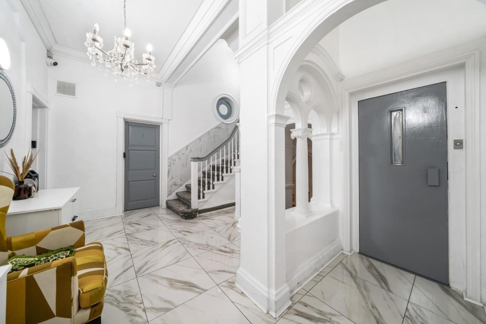 Oxford Street Chic Retreat - Unparalleled Elegance And Urban Comfort! Gc1 London Eksteriør billede