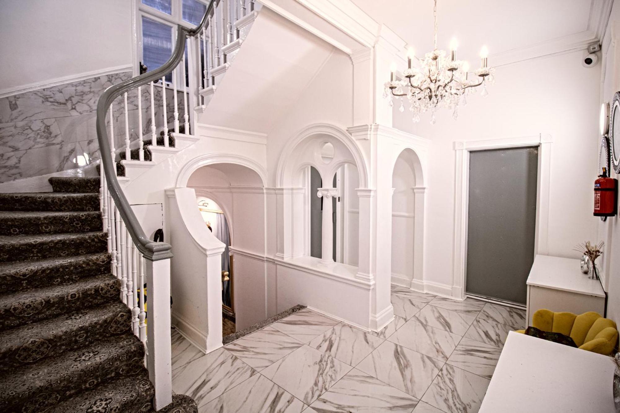 Oxford Street Chic Retreat - Unparalleled Elegance And Urban Comfort! Gc1 London Eksteriør billede