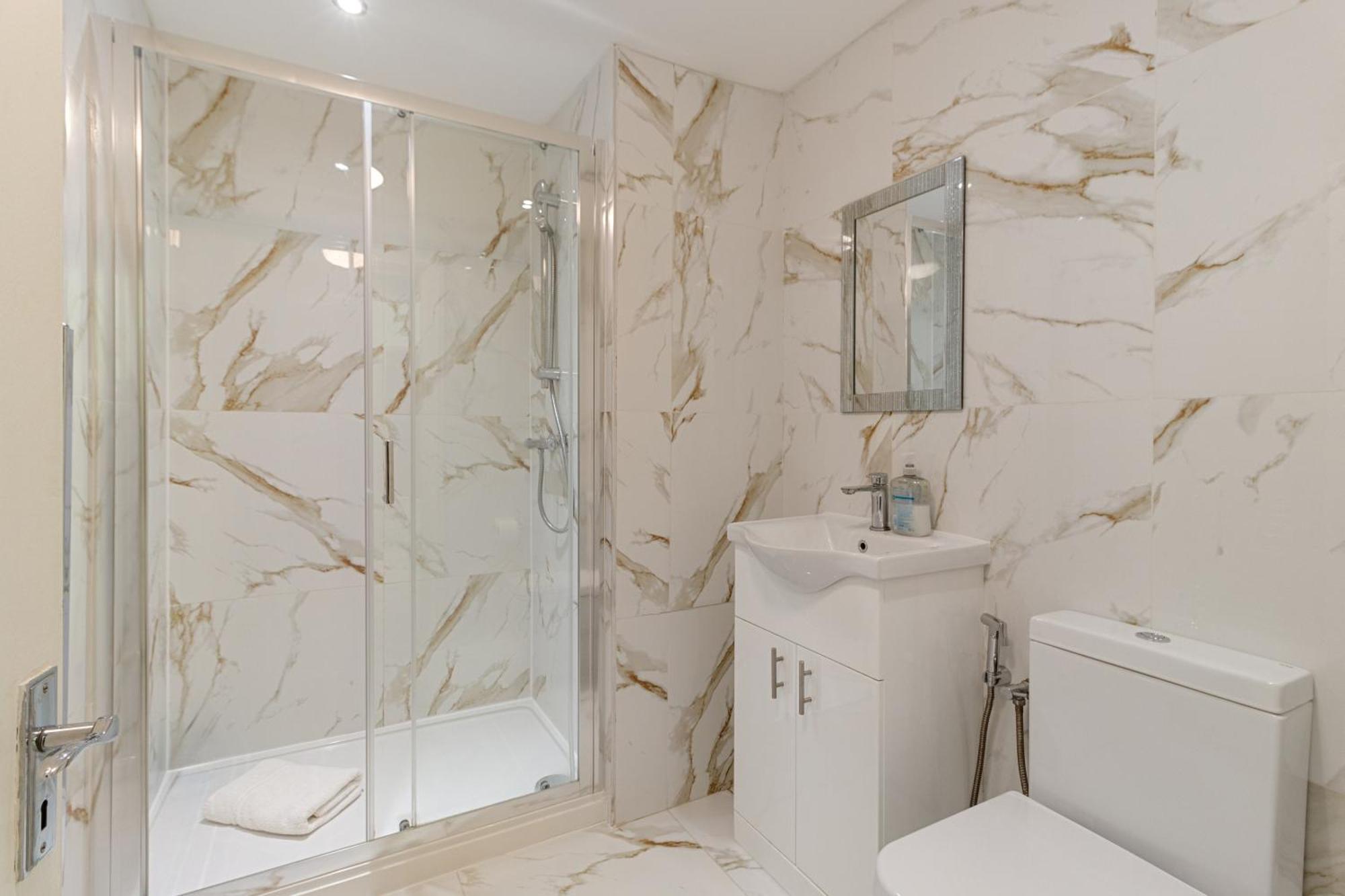 Oxford Street Chic Retreat - Unparalleled Elegance And Urban Comfort! Gc1 London Eksteriør billede